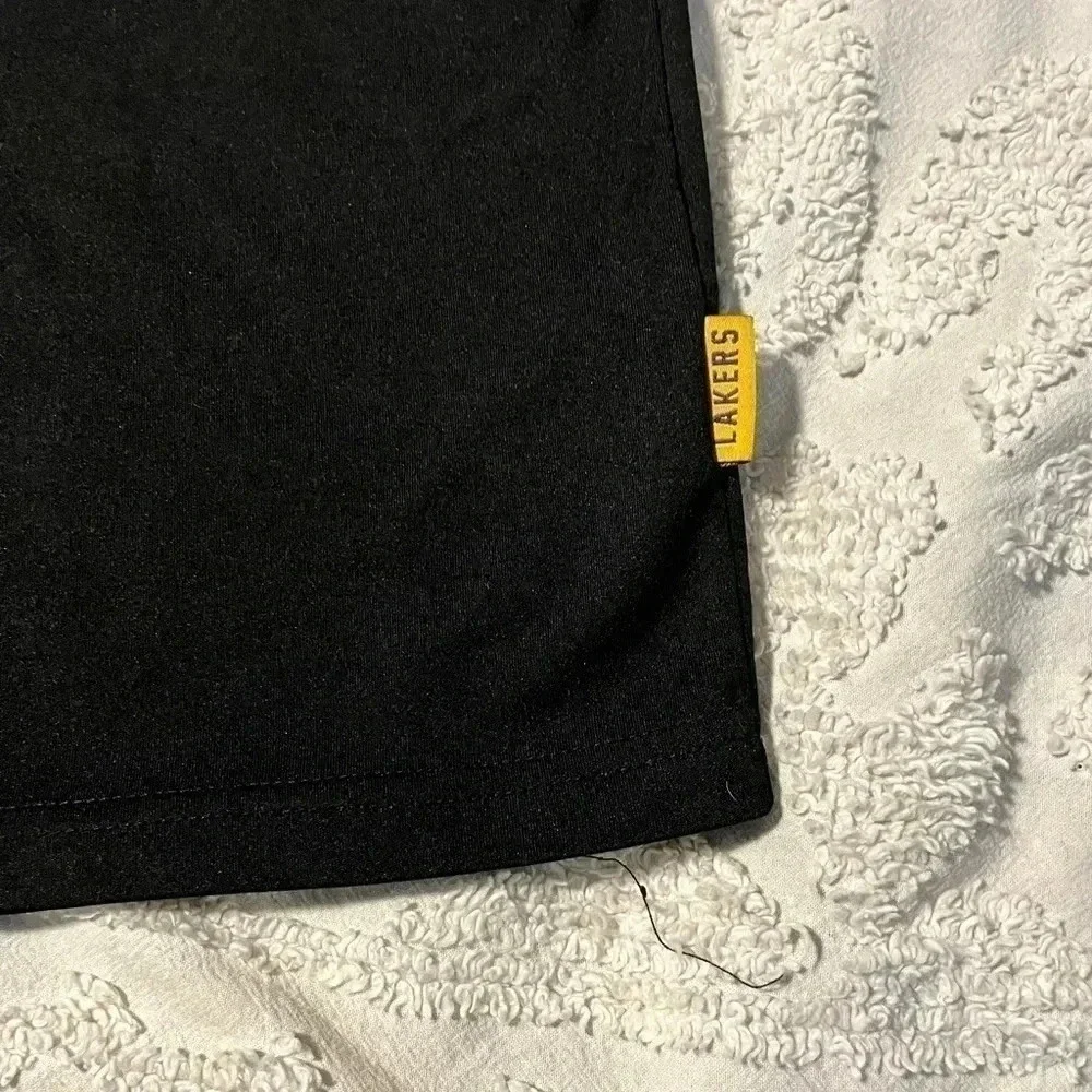NBA  LA Lakers Black T-Shirt Sz M - Picture 2 of 4